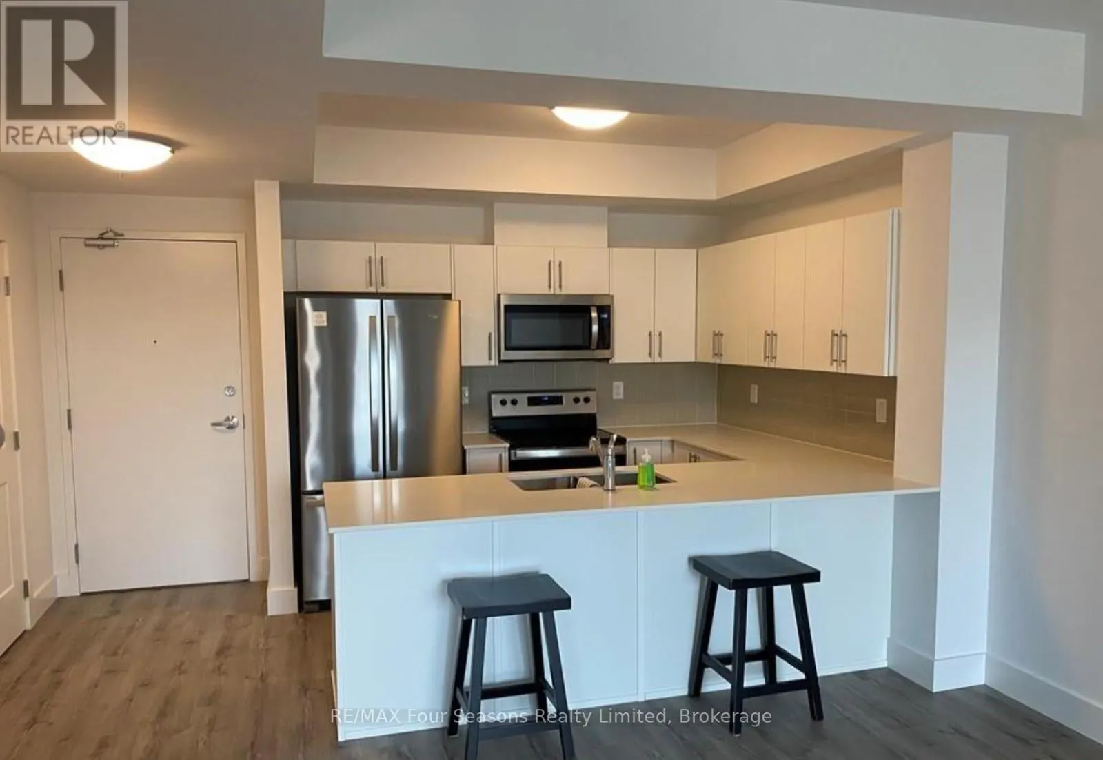213 - 4 KIMBERLY LANE, #213