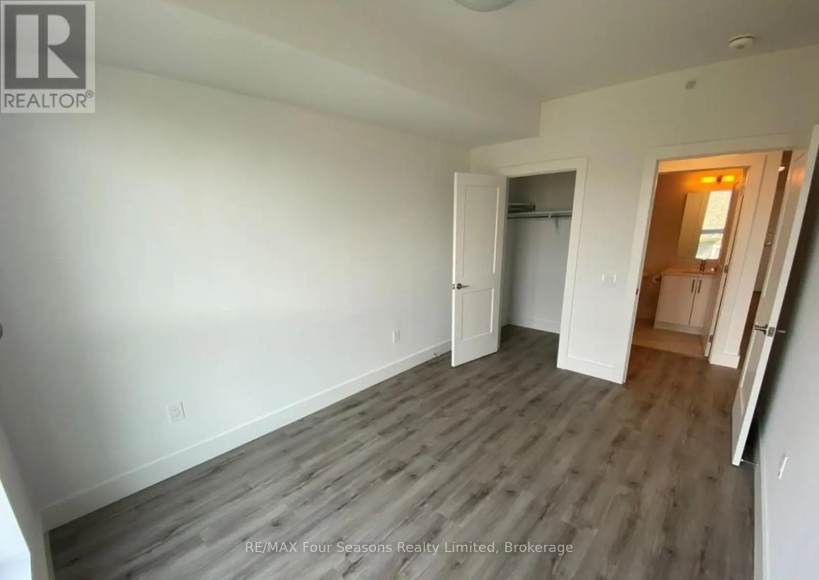 213 - 4 KIMBERLY LANE, #213