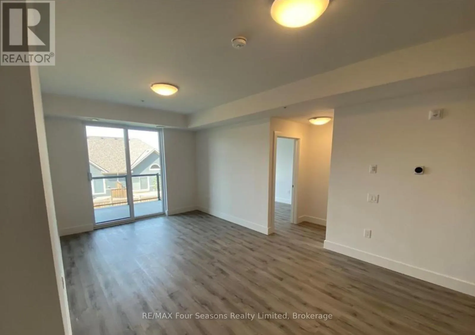 213 - 4 KIMBERLY LANE, #213