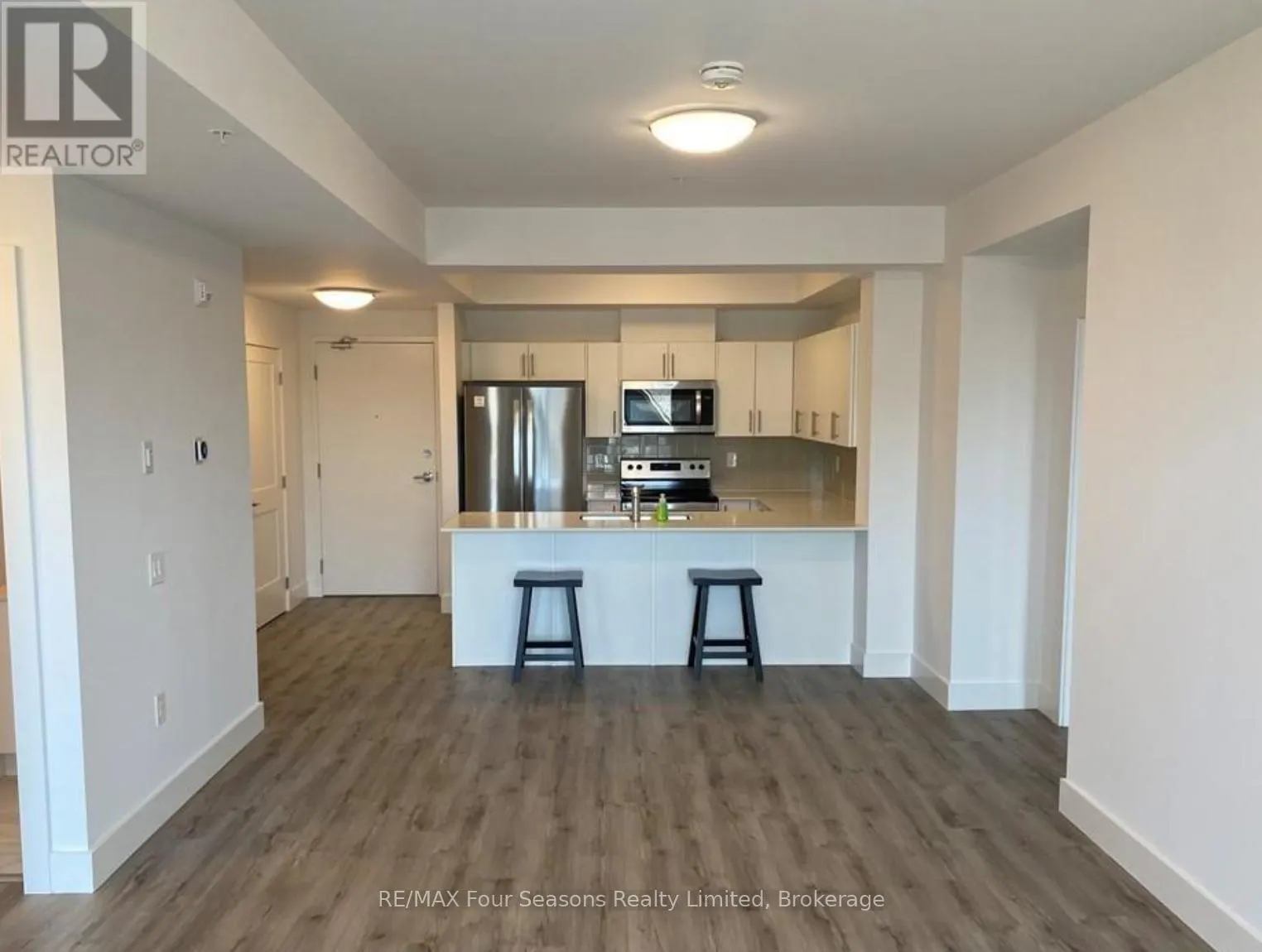 213 - 4 KIMBERLY LANE, #213