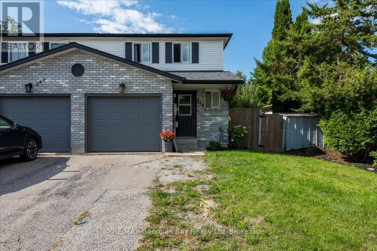 340 ROSE CRESCENT