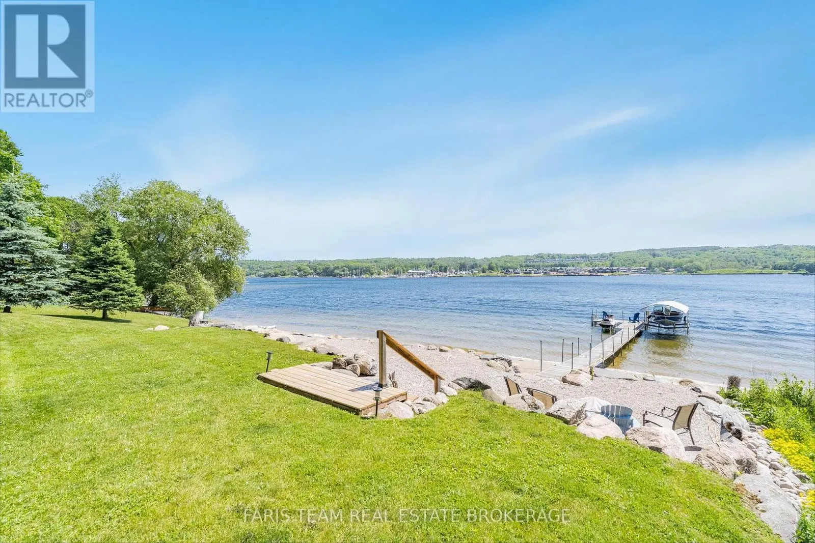 375 CHAMPLAIN ROAD