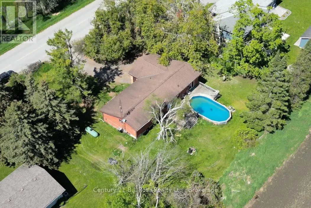 1535 15/16 SIDE ROAD E