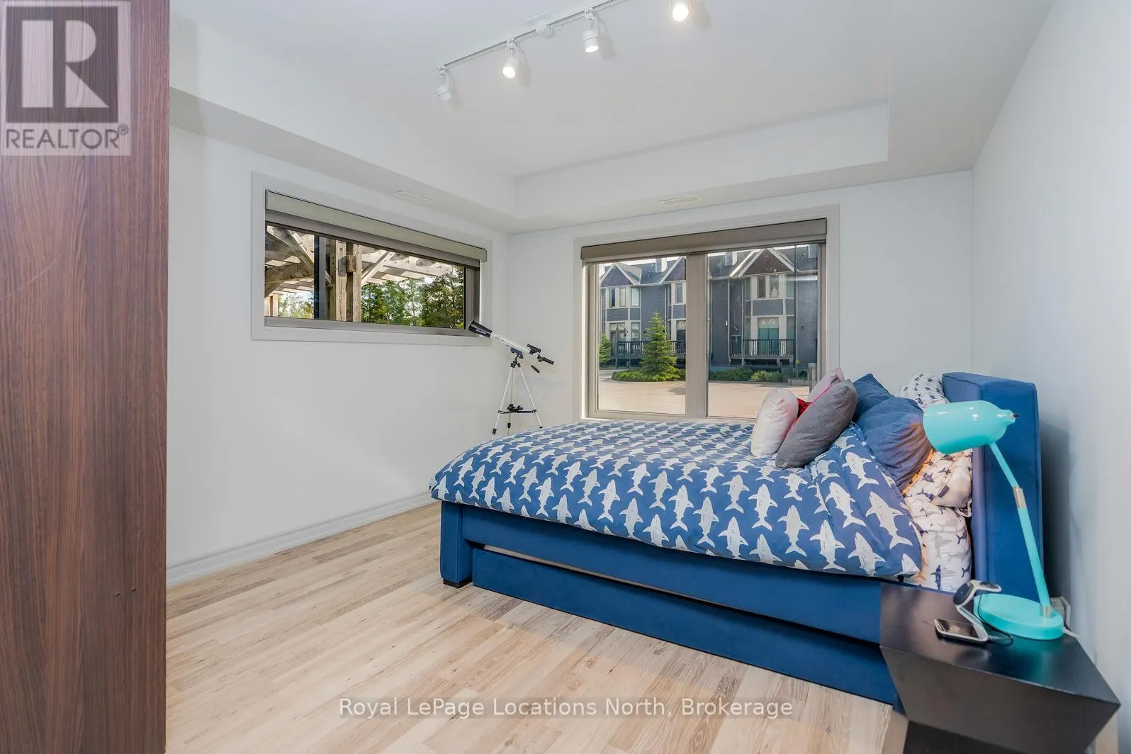 28 - 4 COVE COURT, #28