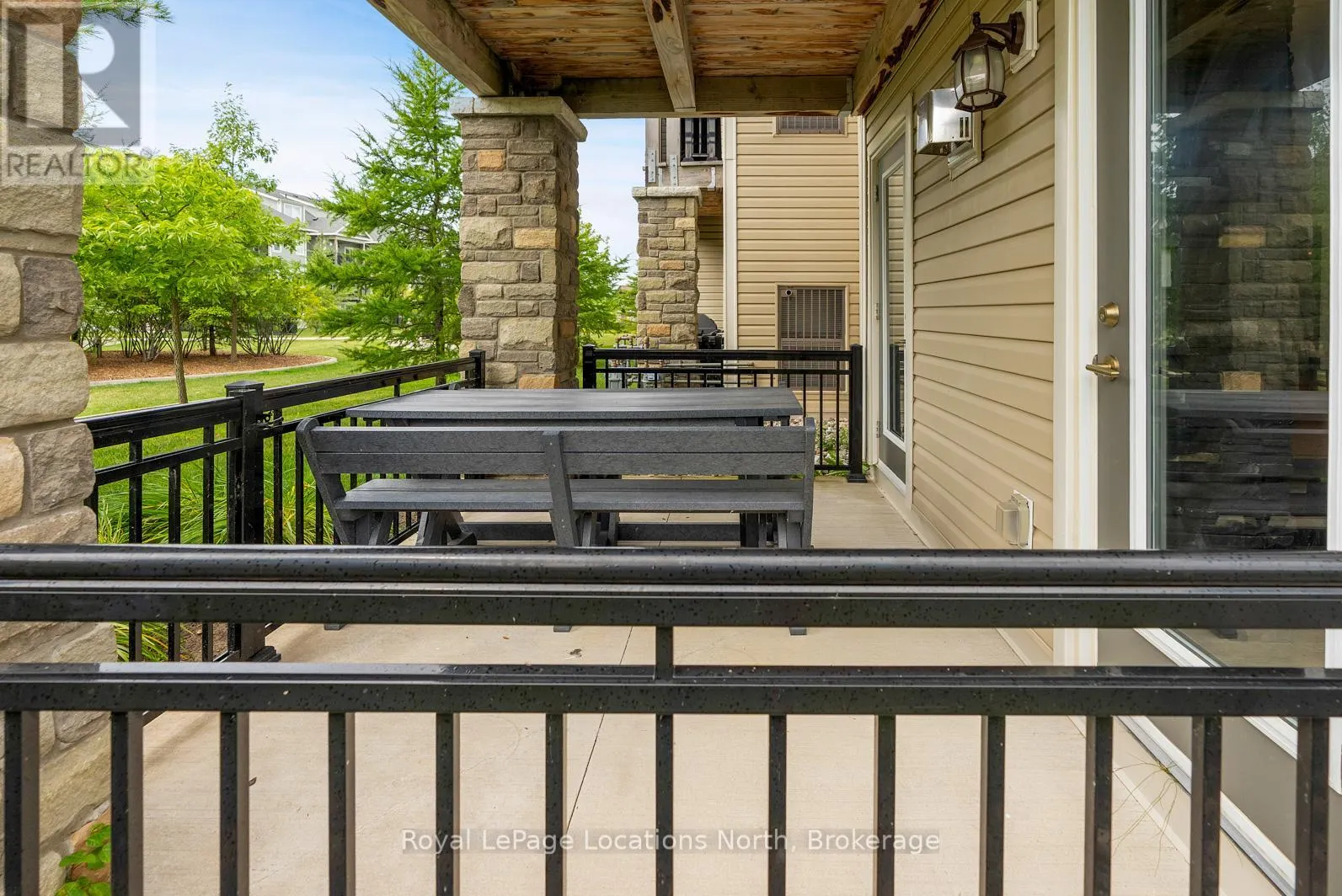 28 - 4 COVE COURT, #28