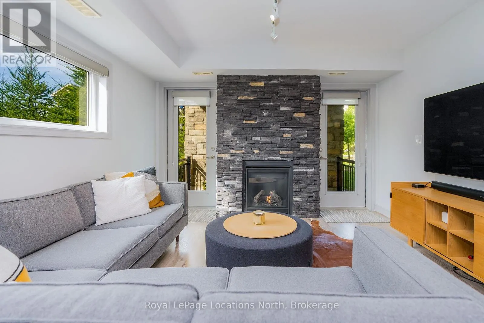 28 - 4 COVE COURT, #28