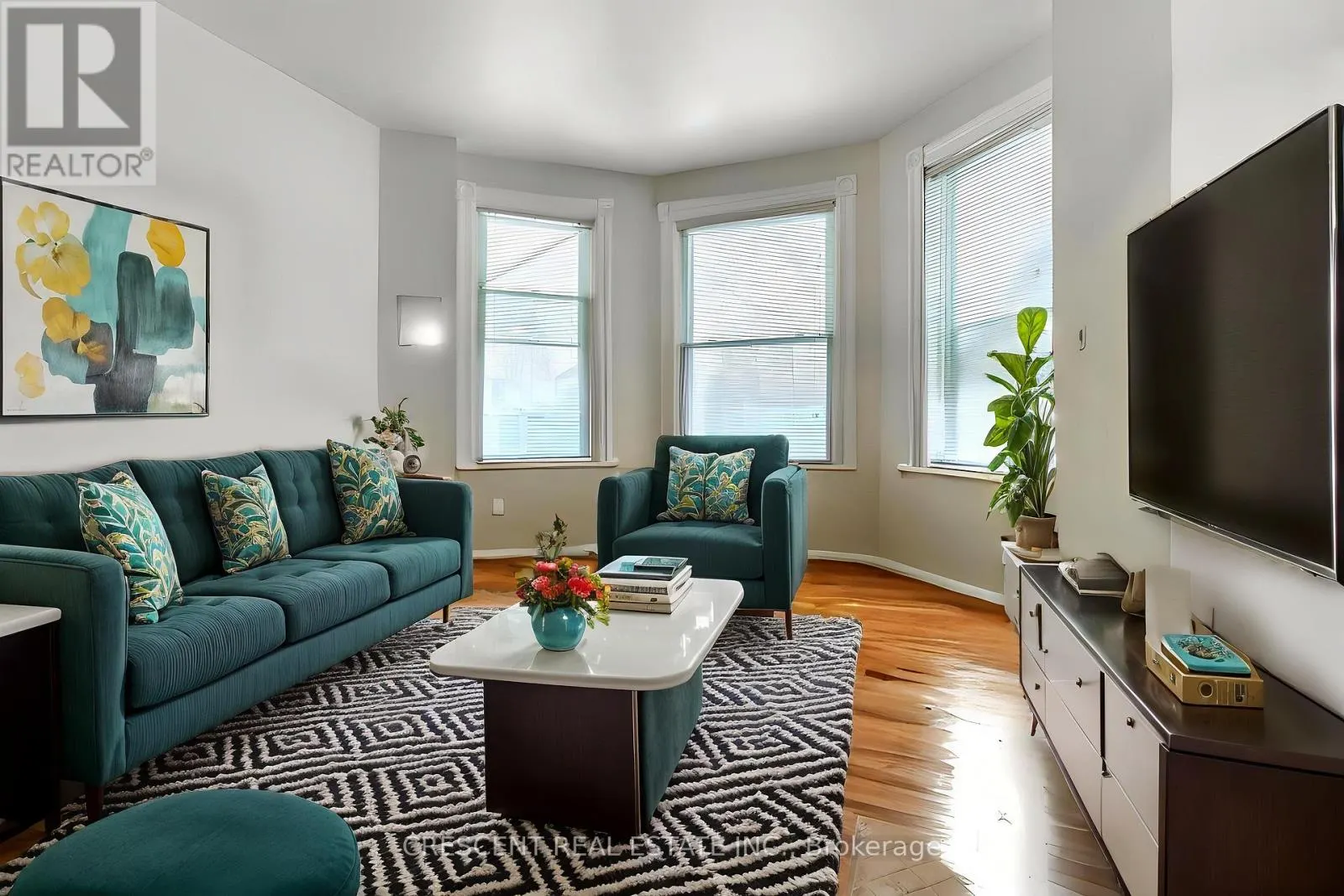 1 - 265 BARRIE ROAD