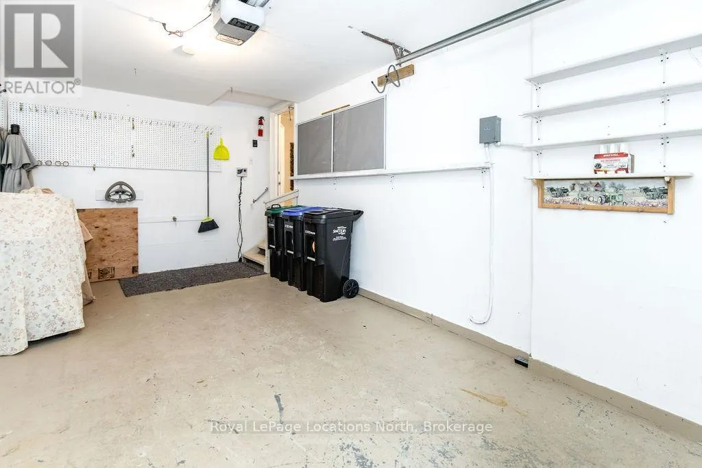 6 - 4 BECK BOULEVARD, #6
