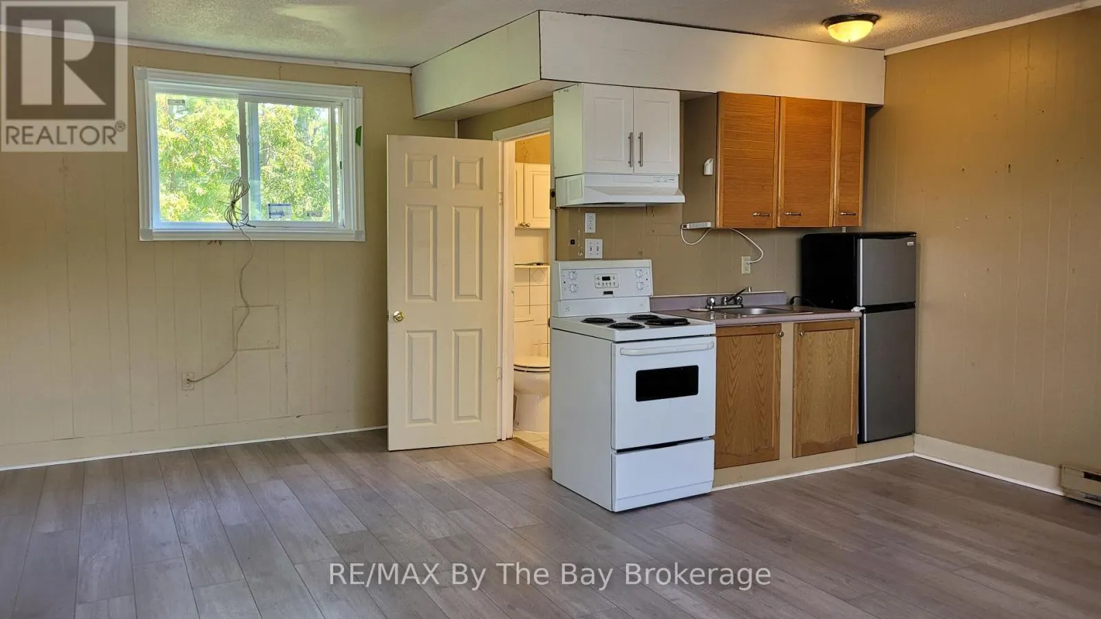 B04 - 280 RIVER ROAD E, #B04