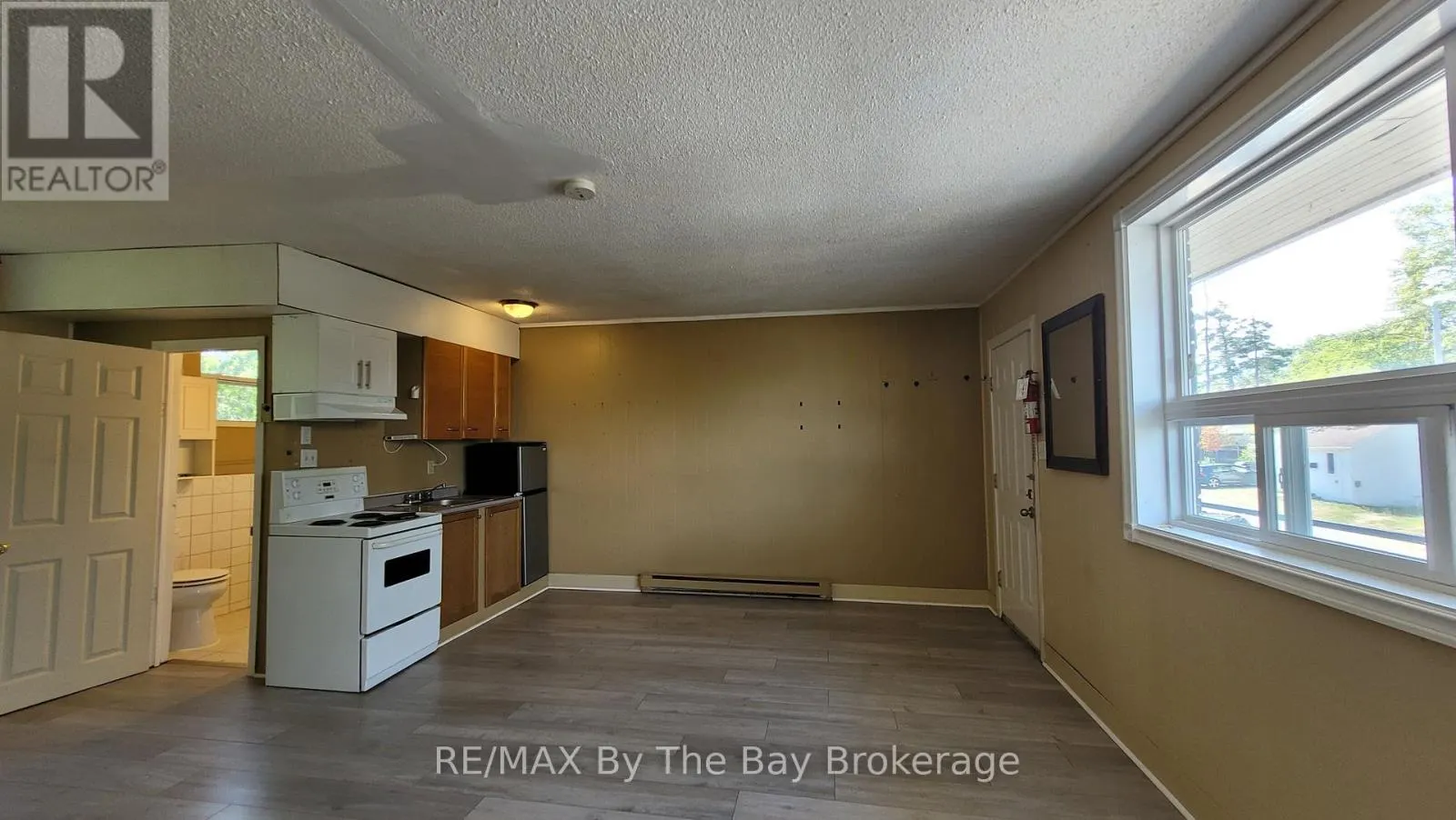 B04 - 280 RIVER ROAD E, #B04