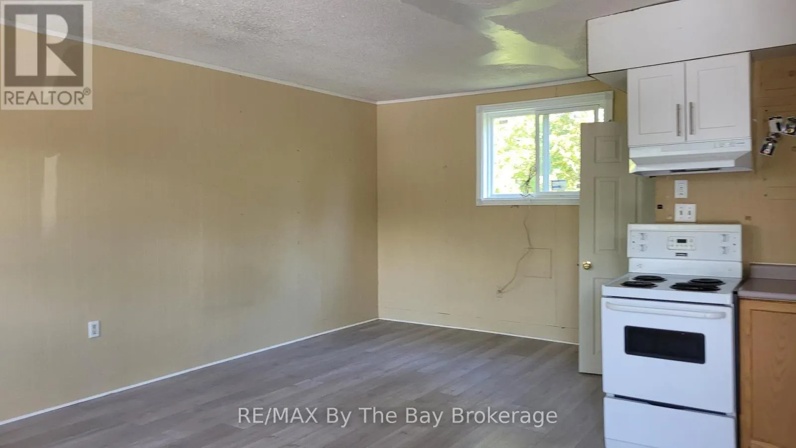 B04 - 280 RIVER ROAD E, #B04