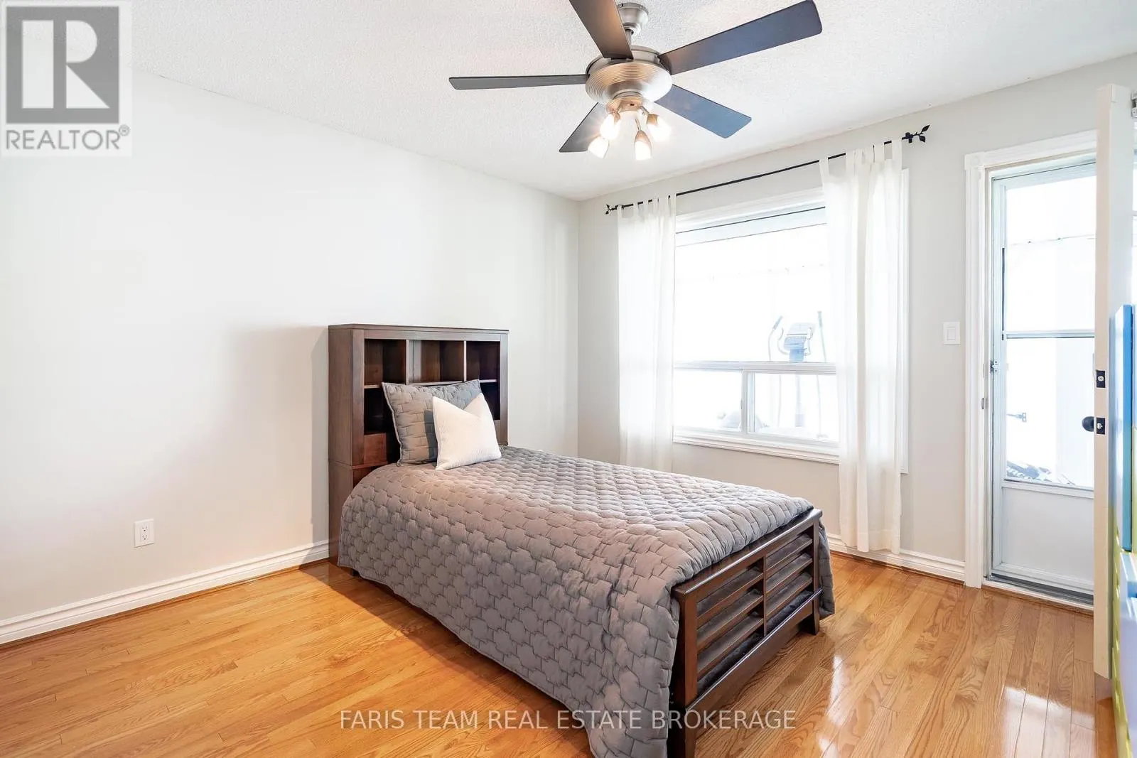 10 WHITE OAKS ROAD