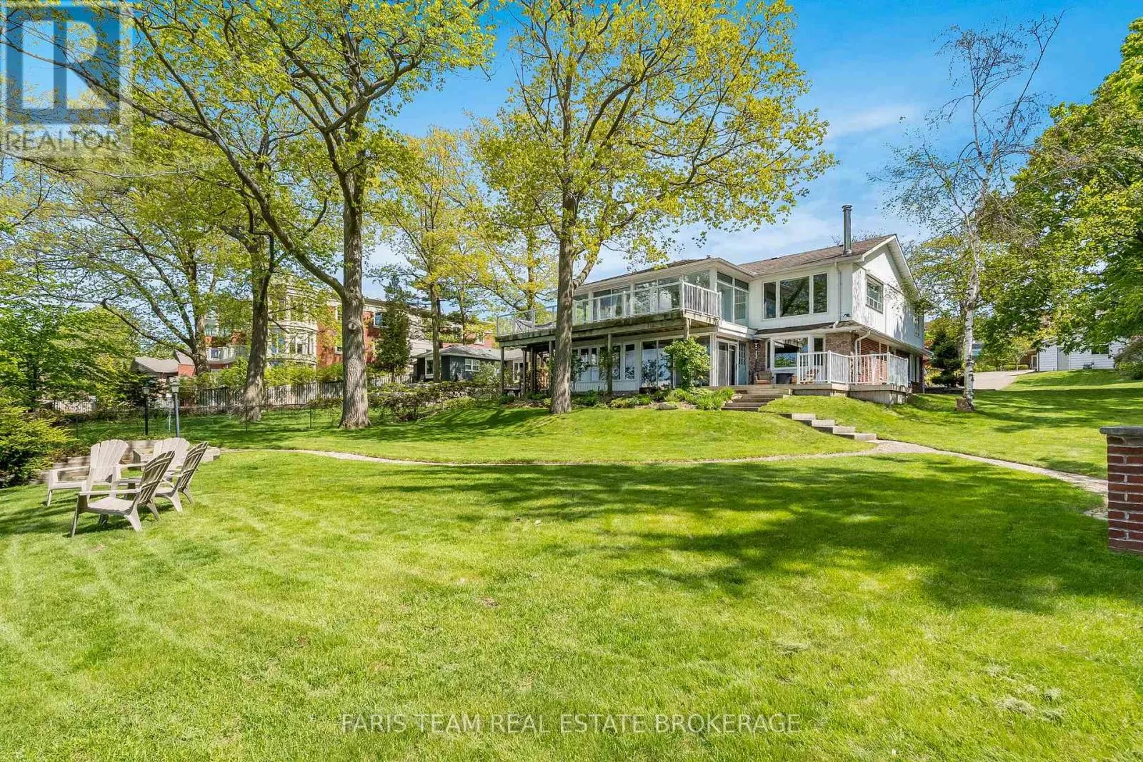 10 WHITE OAKS ROAD