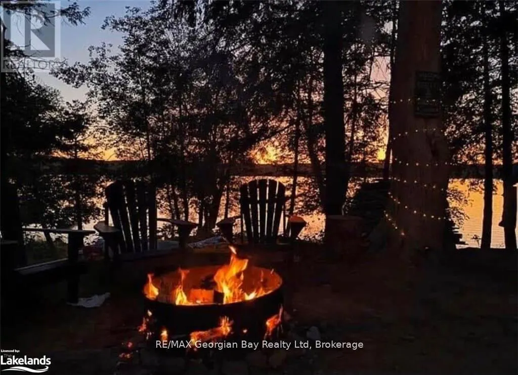 46 LAKESHORE ROAD
