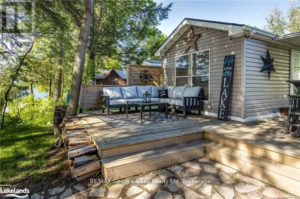 46 LAKESHORE ROAD