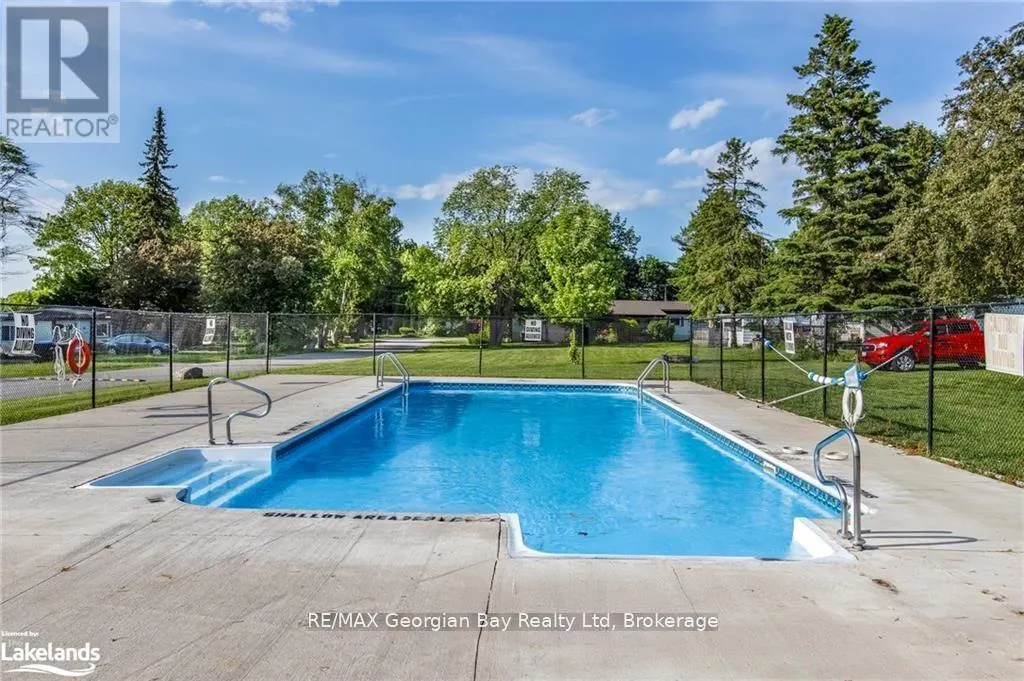 46 LAKESHORE ROAD