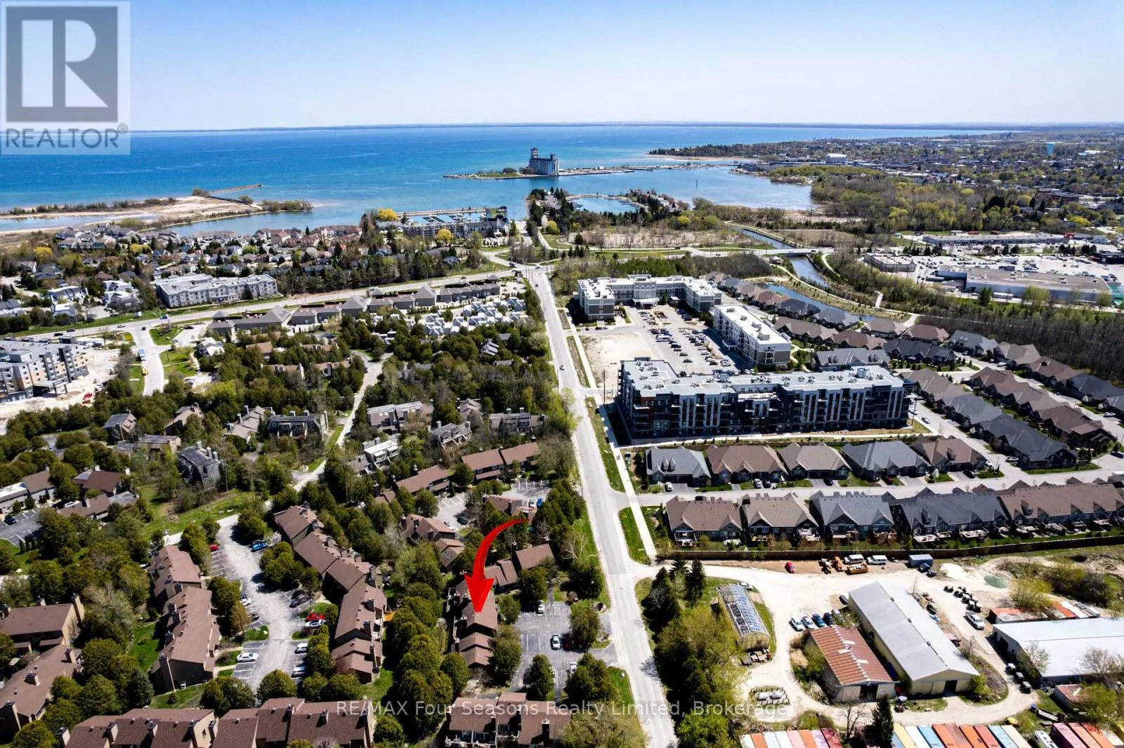226 - 17 HARBOUR STREET, #226