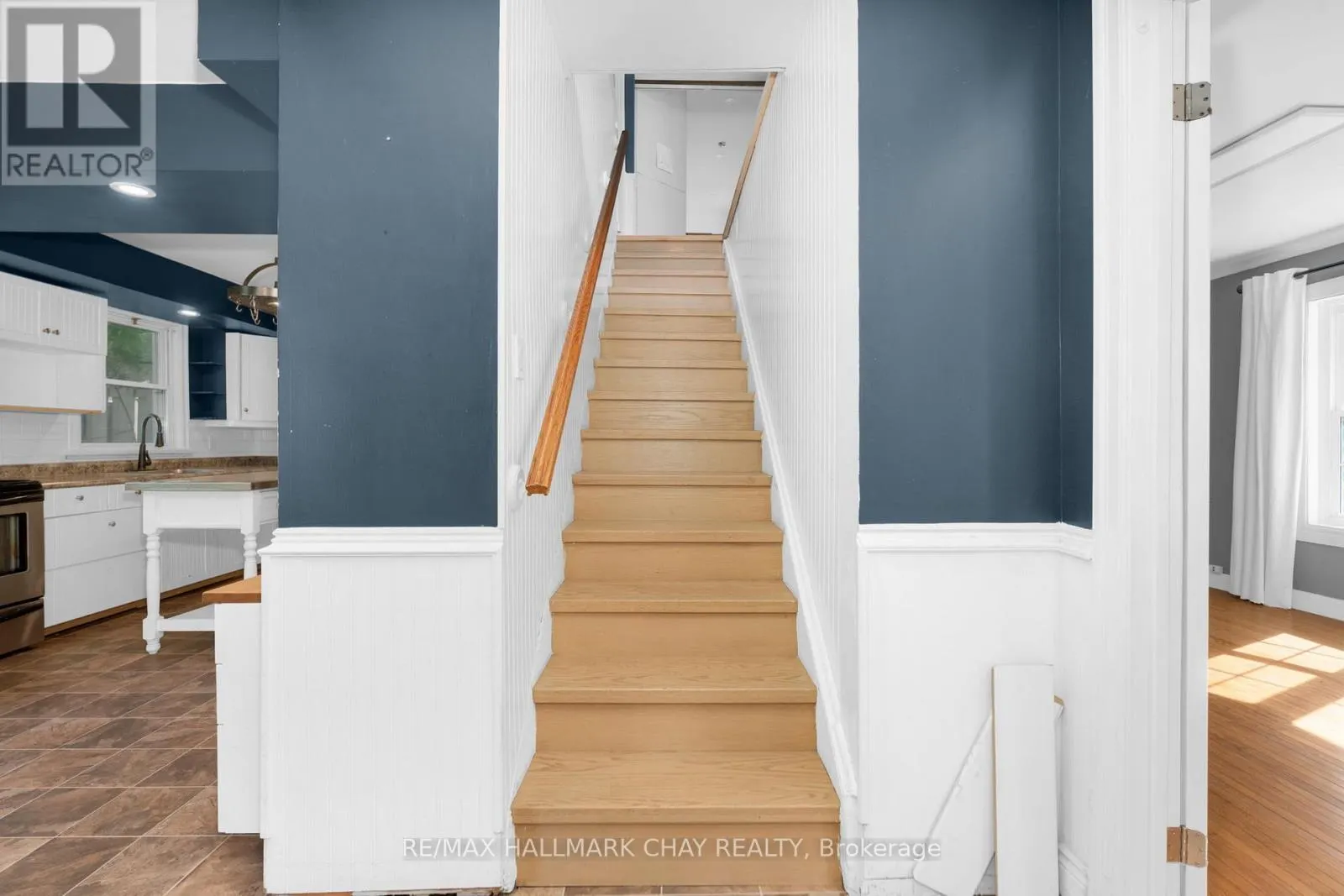 3127 PENETANGUISHENE ROAD