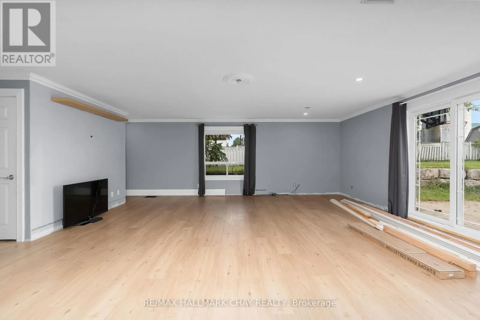 3127 PENETANGUISHENE ROAD