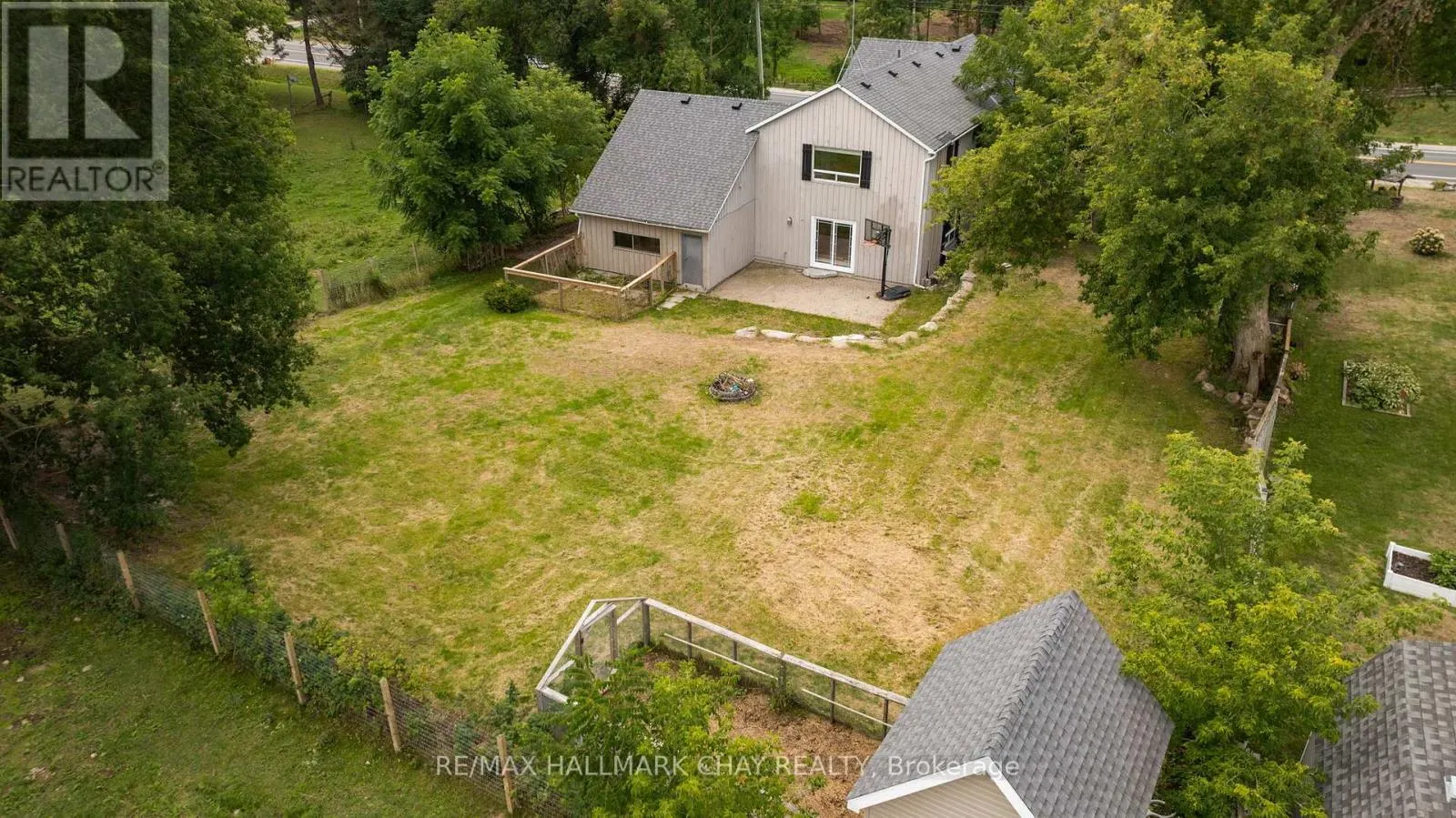 3127 PENETANGUISHENE ROAD