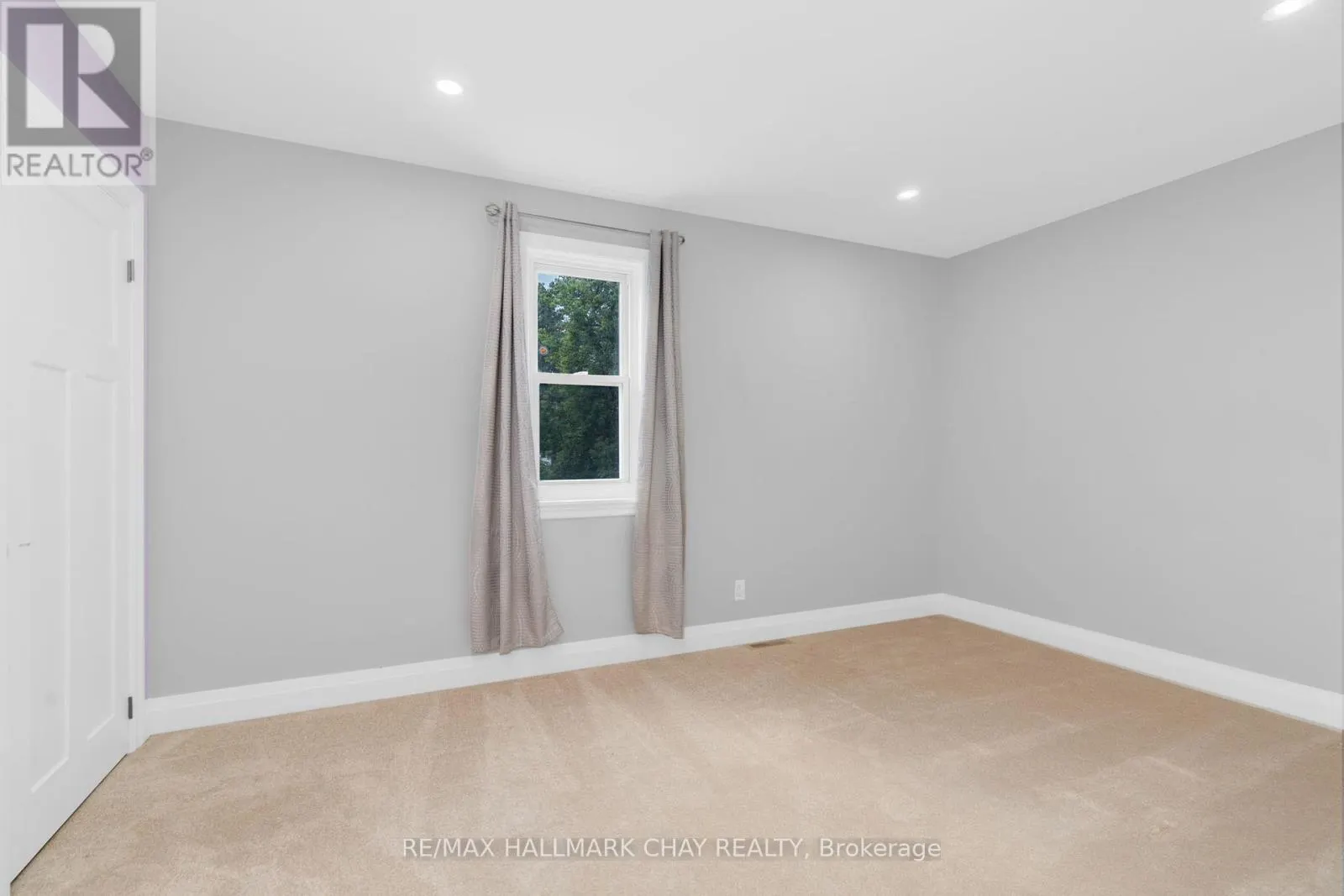 3127 PENETANGUISHENE ROAD