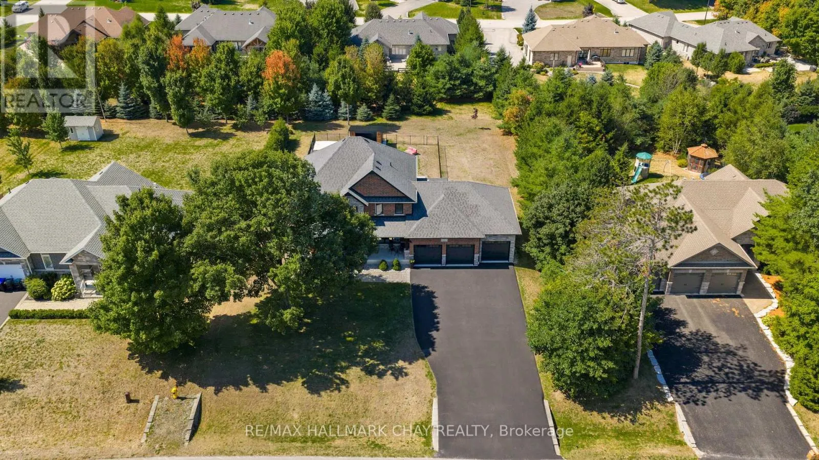 10 ROY HICKLING DRIVE