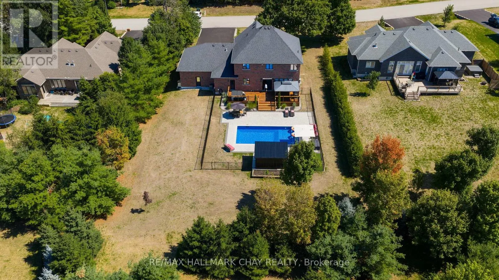 10 ROY HICKLING DRIVE