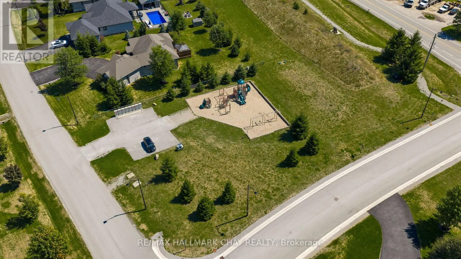 10 ROY HICKLING DRIVE