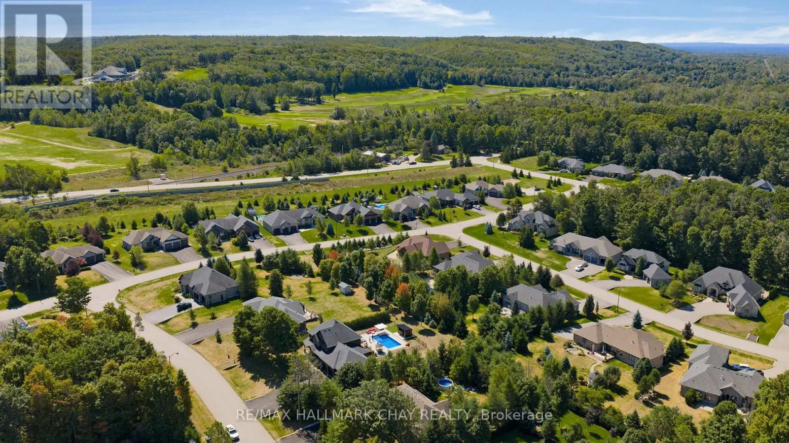 10 ROY HICKLING DRIVE