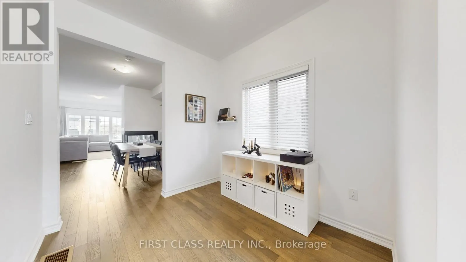 5 HARVEST CRESCENT