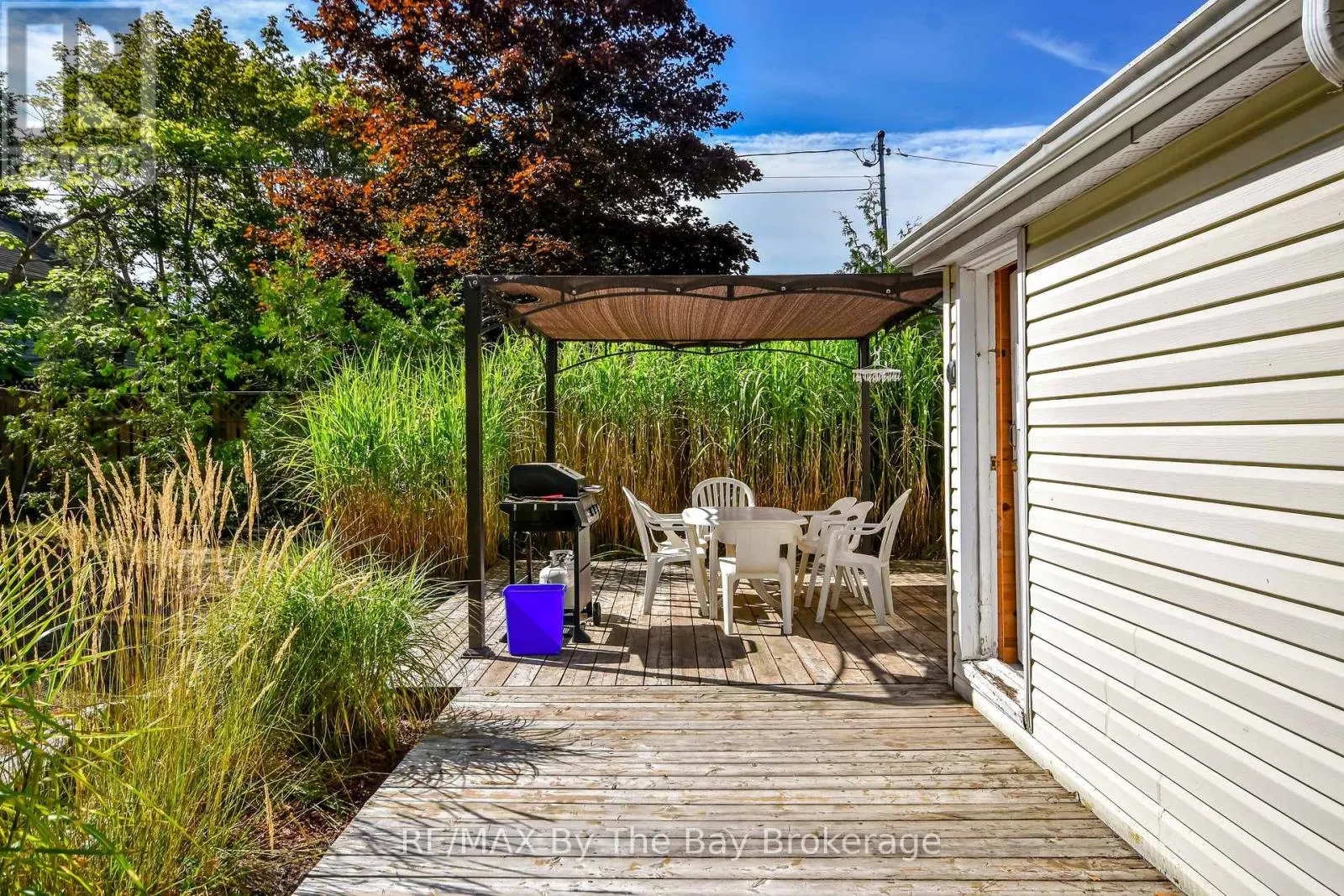 762 EASTDALE DRIVE