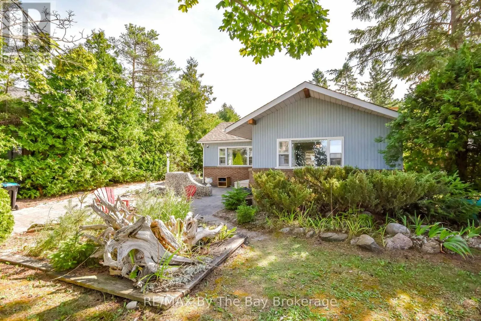 762 EASTDALE DRIVE