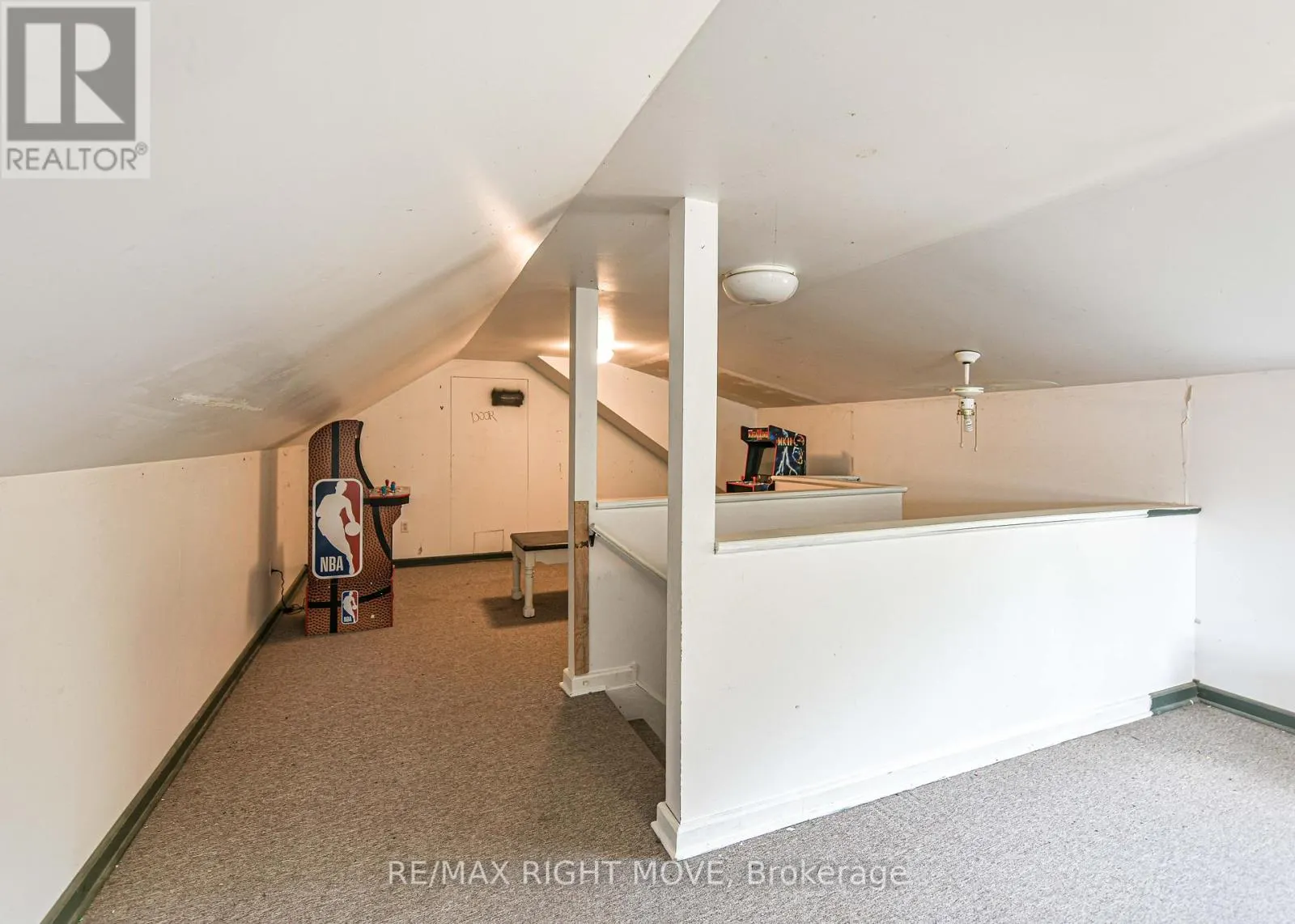 3323 PARK ROAD