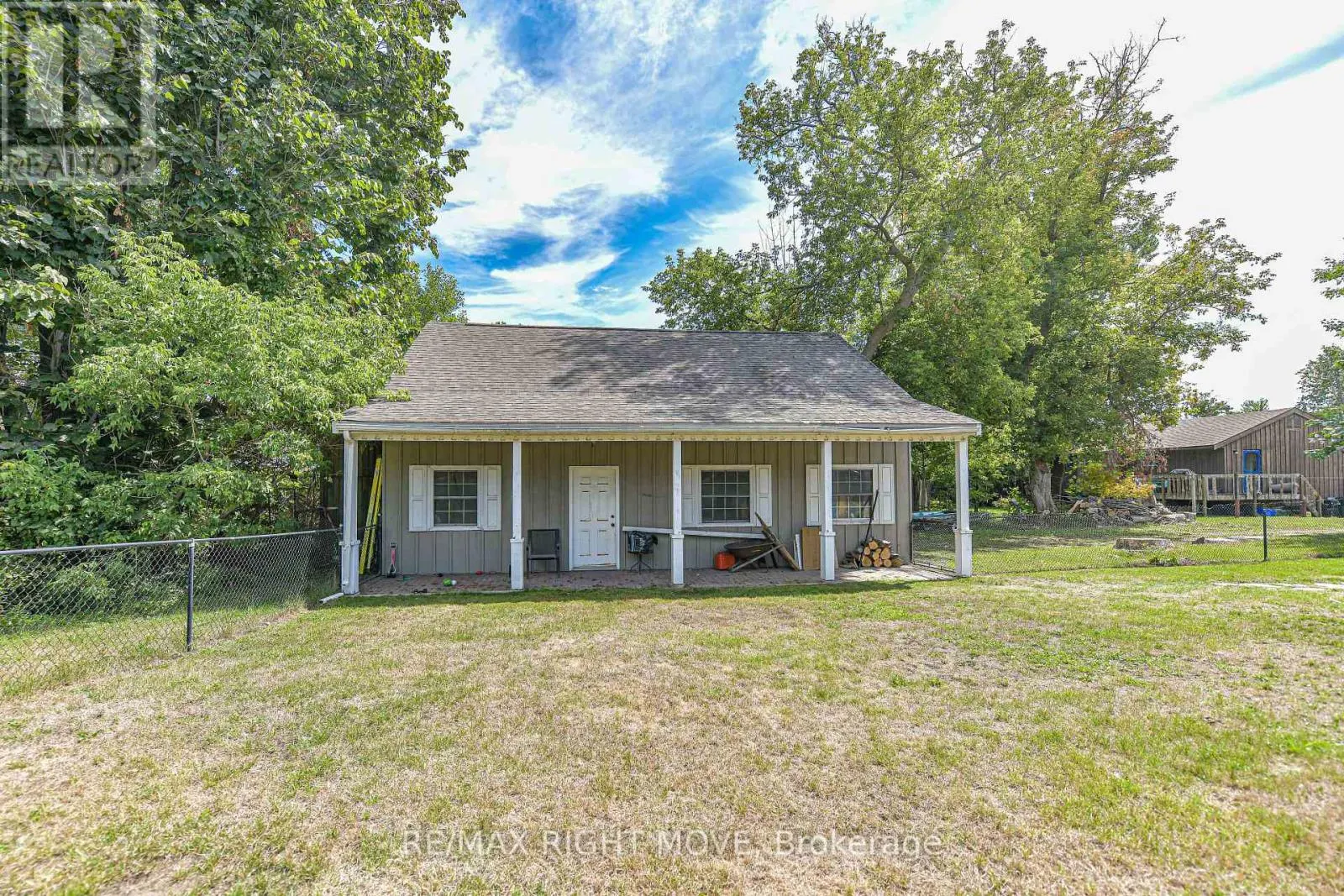 3323 PARK ROAD