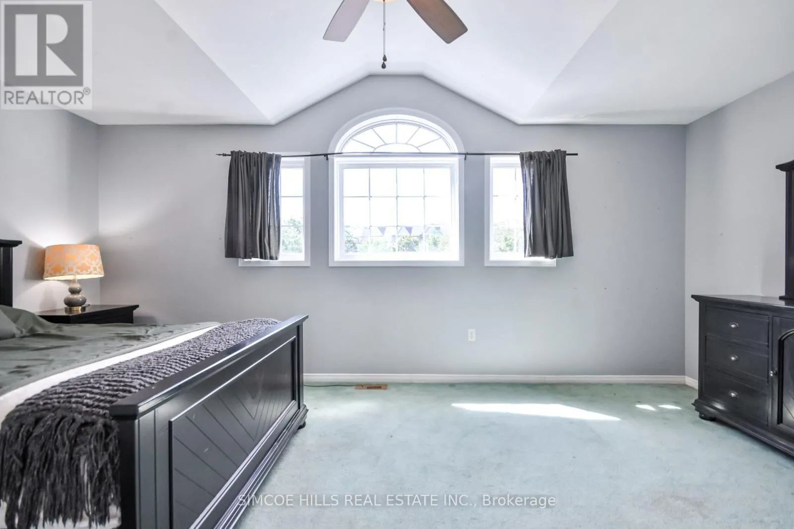 73 VANESSA DRIVE