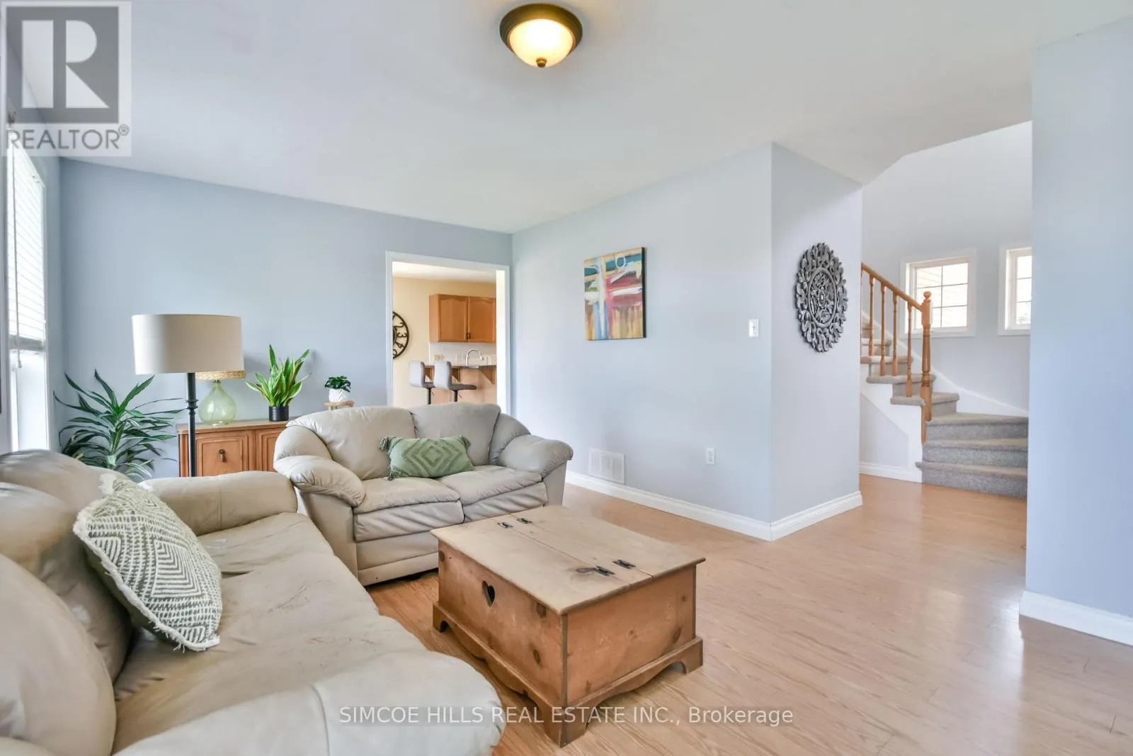 73 VANESSA DRIVE