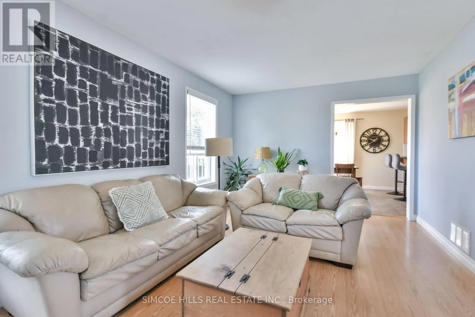 73 VANESSA DRIVE