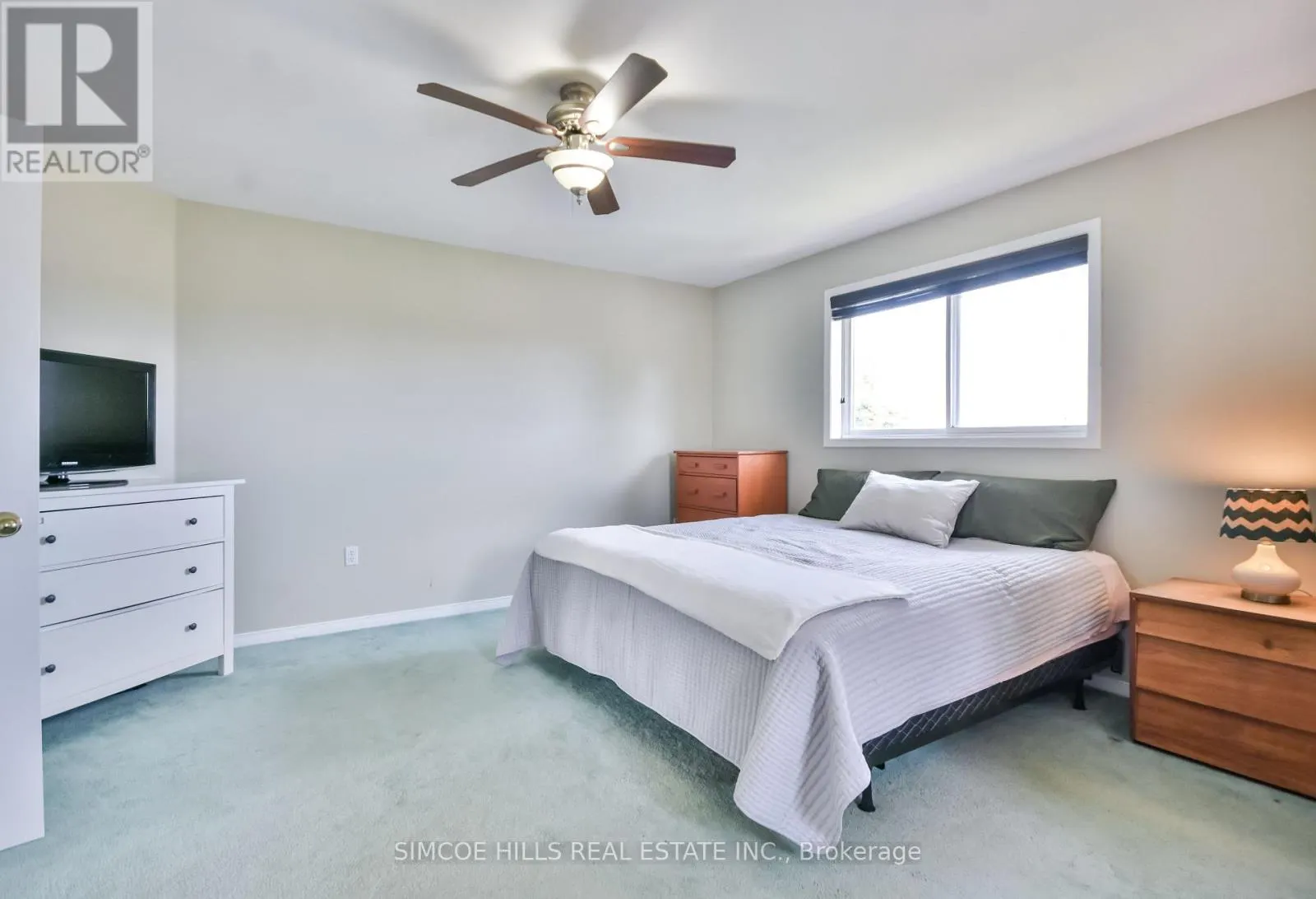 73 VANESSA DRIVE