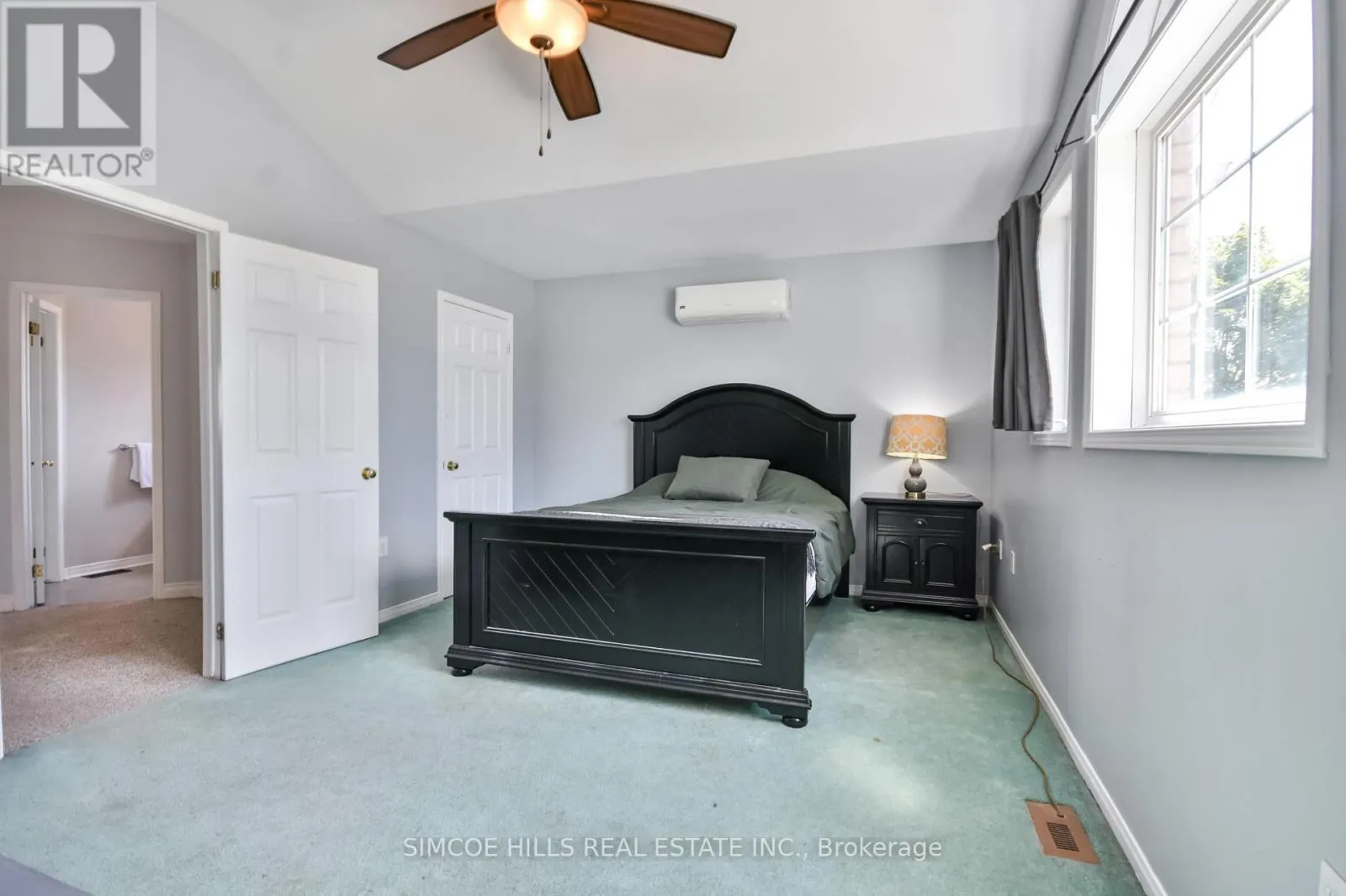 73 VANESSA DRIVE
