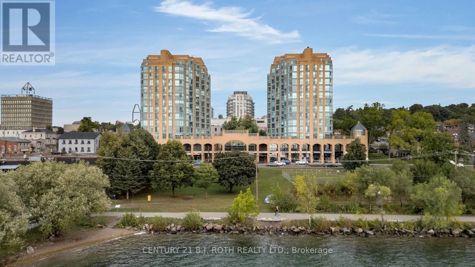 907 - 140 DUNLOP STREET E