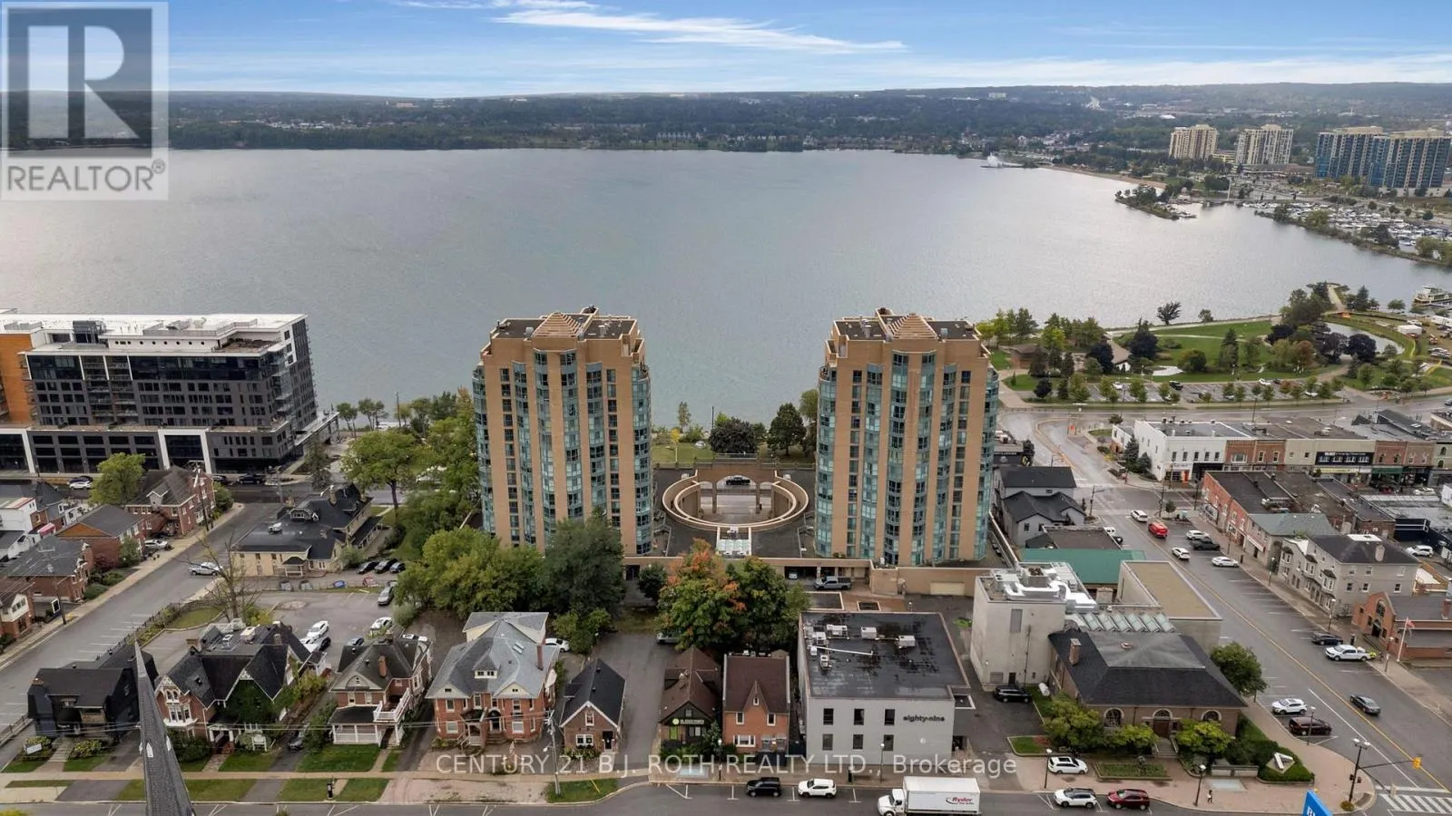 907 - 140 DUNLOP STREET E