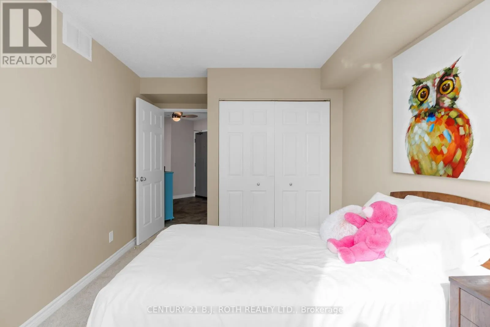 907 - 140 DUNLOP STREET E