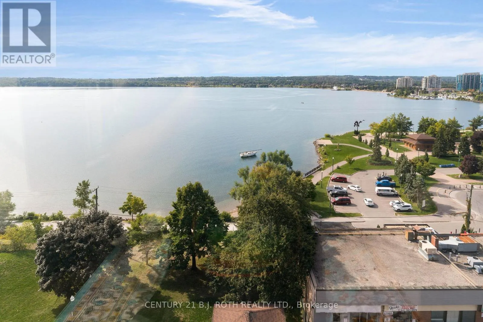 907 - 140 DUNLOP STREET E