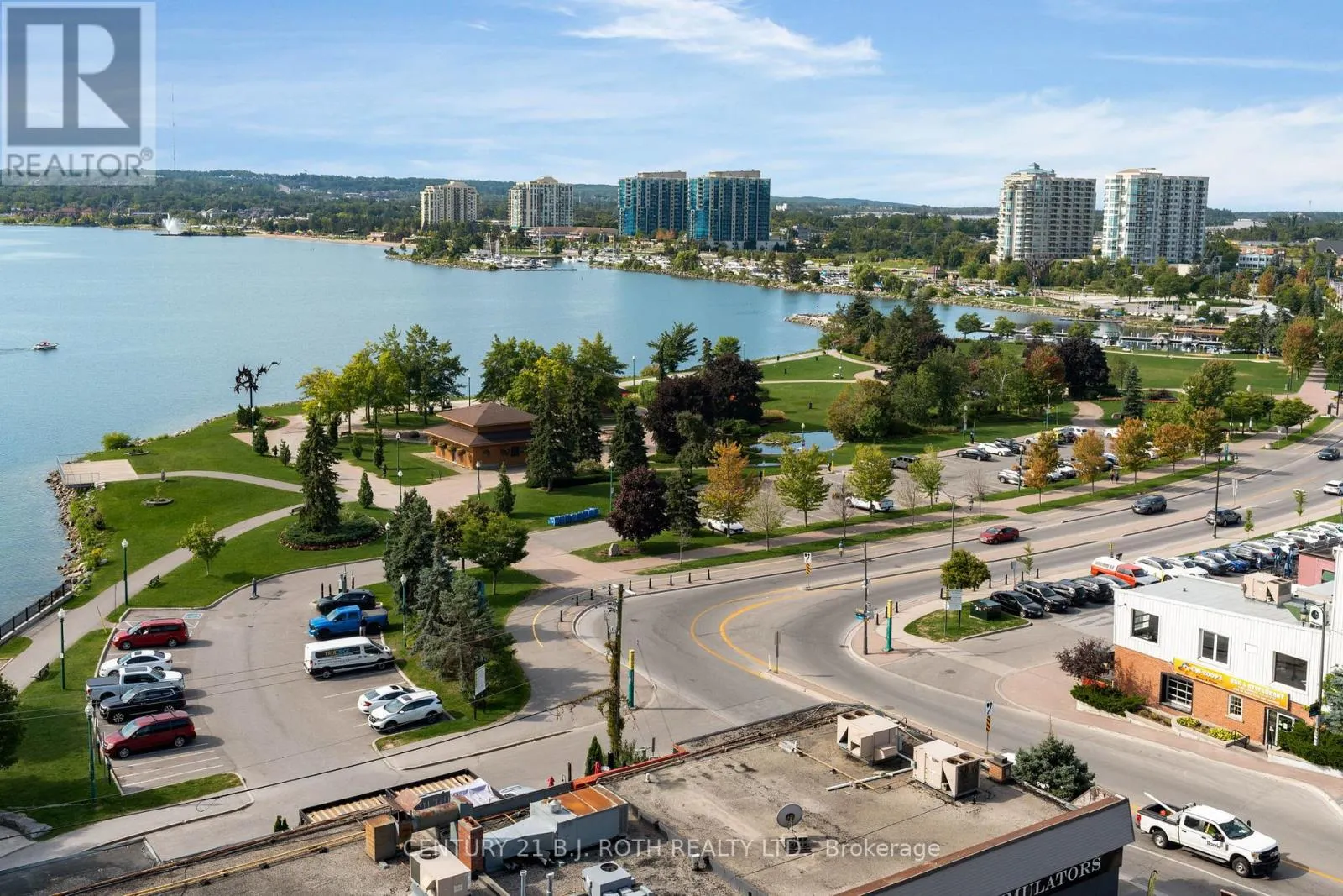 907 - 140 DUNLOP STREET E