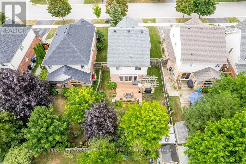 64 MARINA CRESCENT
