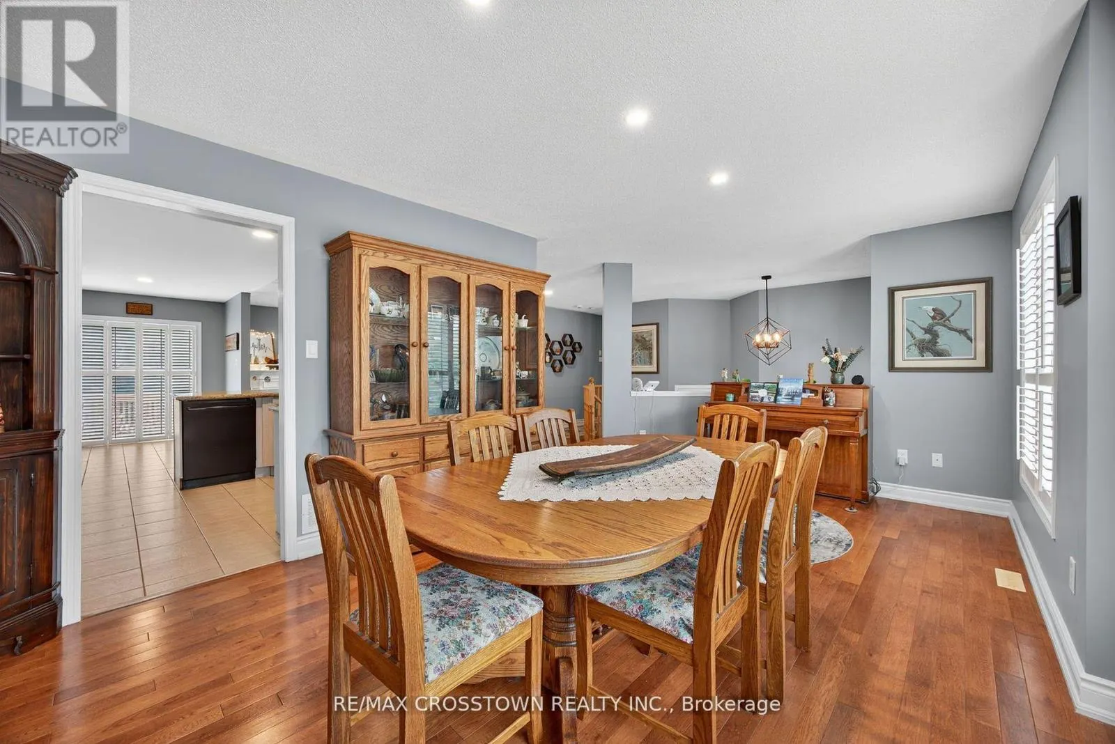 11 NORTHWOOD DRIVE