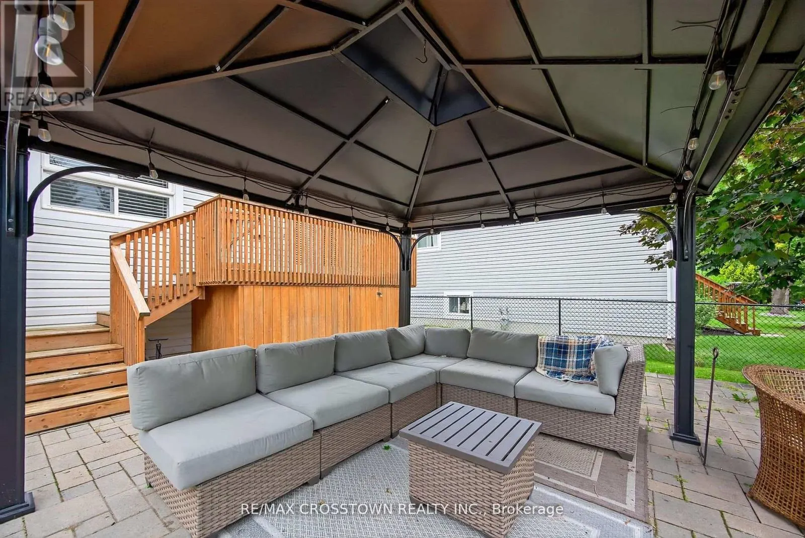 11 NORTHWOOD DRIVE