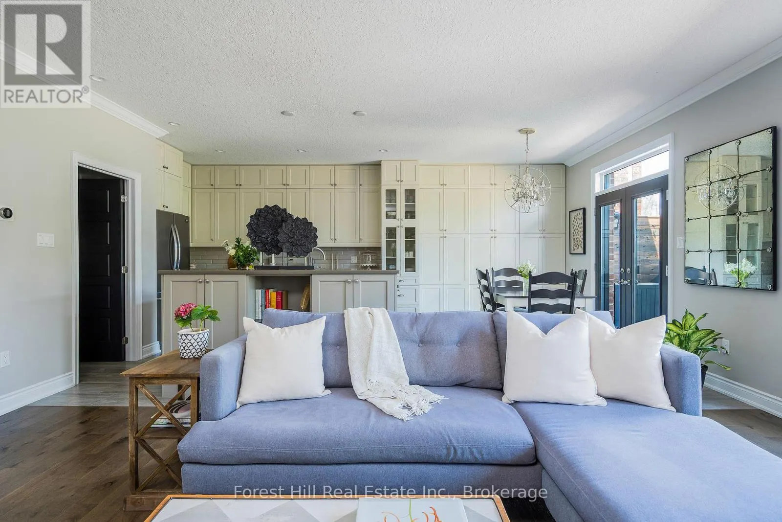 21 MARTA CRESCENT