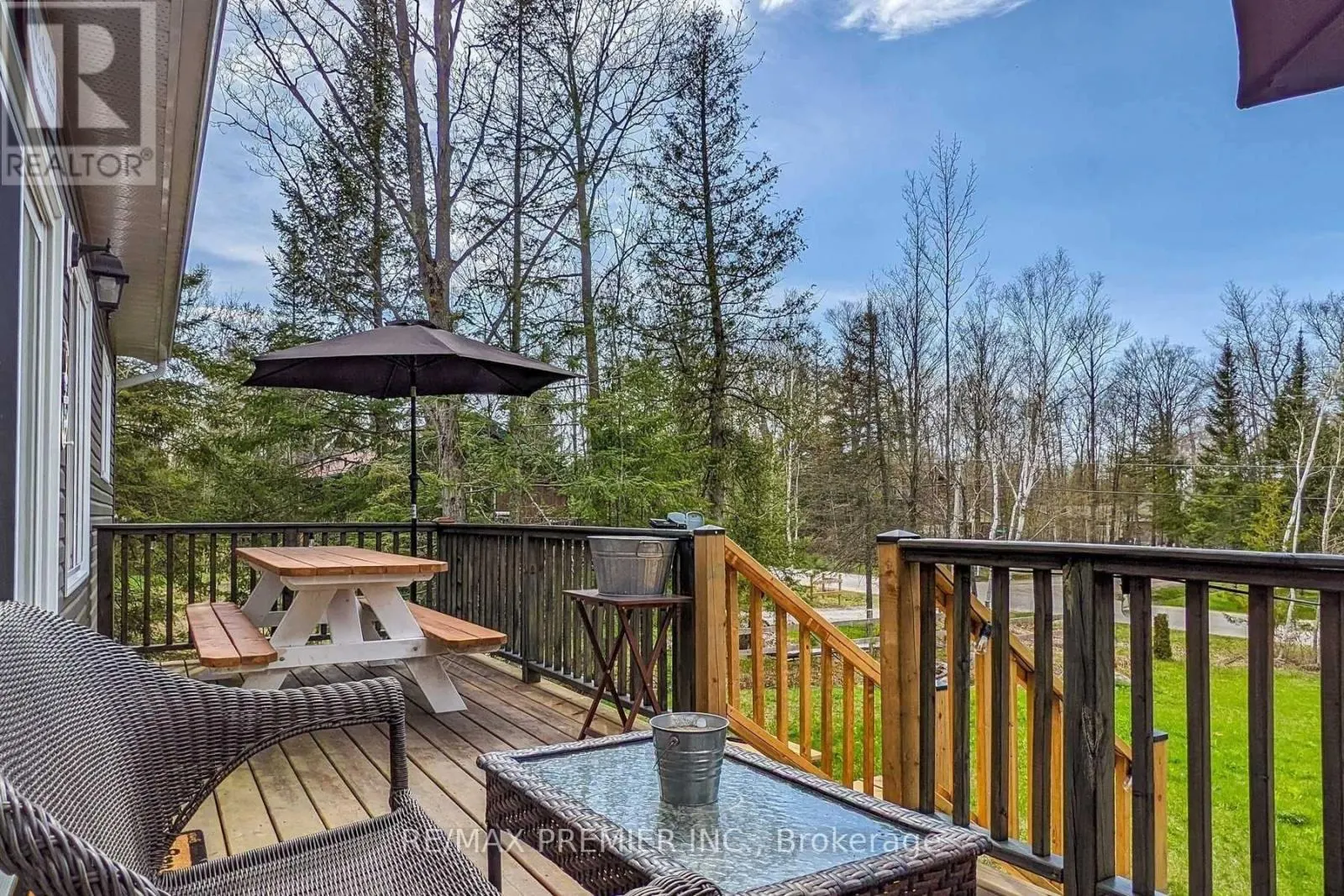 2288 CHAMPLAIN ROAD