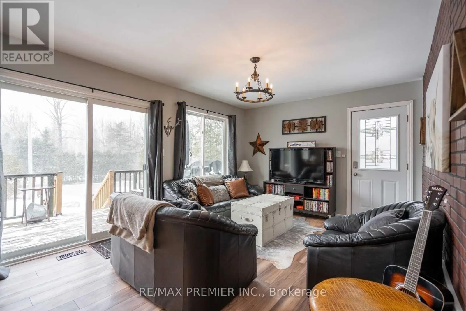 2288 CHAMPLAIN ROAD